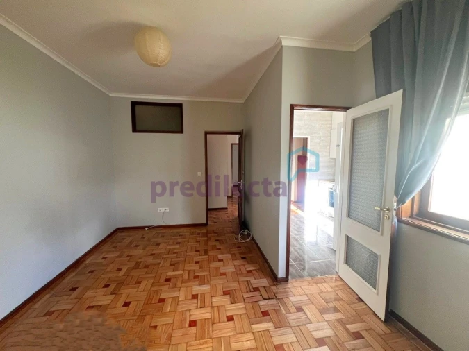 Apartamento T2 para Arrendamento em Paranhos Foto 14