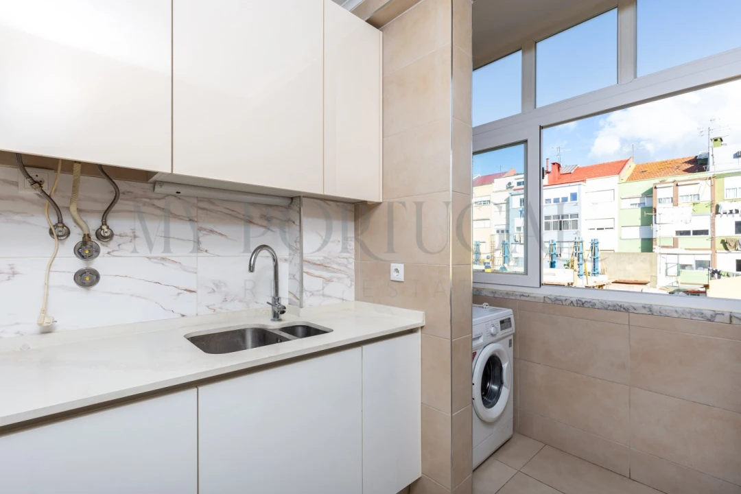 Apartamento T2 para Arrendamento em Falagueira-Venda Nova Foto 4
