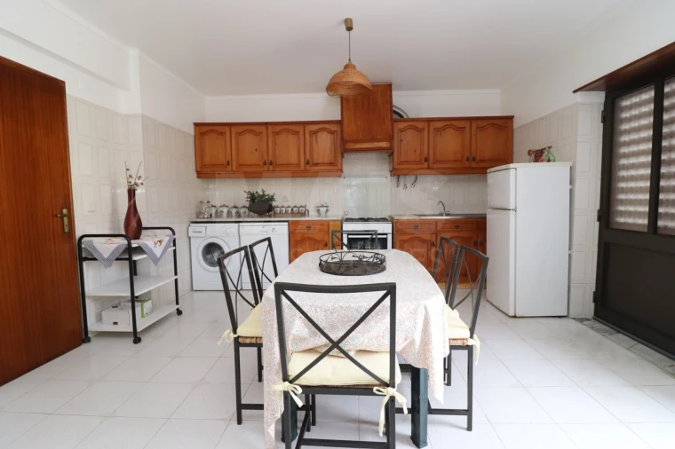 Moradia T3 para Venda em Atouguia da Baleia Foto 5