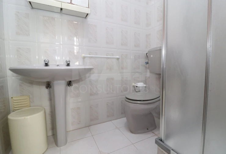 Moradia T3 para Venda em Atouguia da Baleia Foto 10