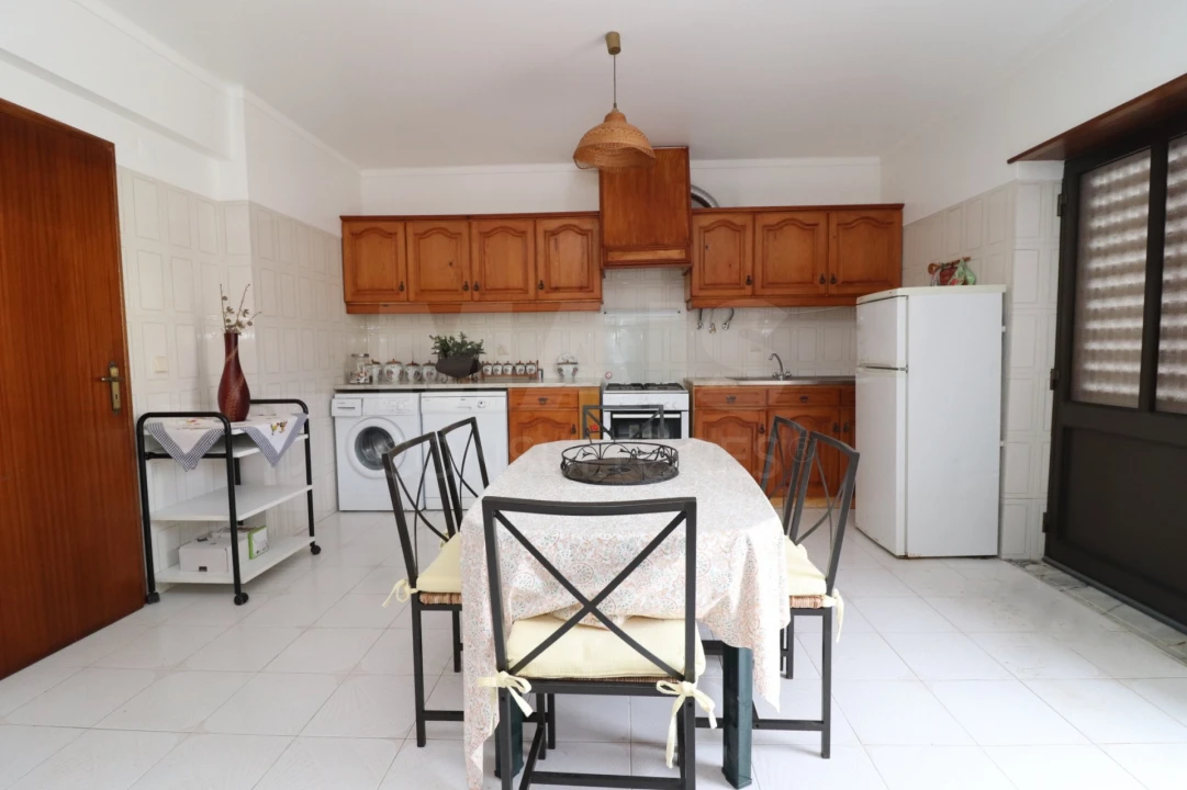 Moradia T3 para Venda em Atouguia da Baleia Foto 5