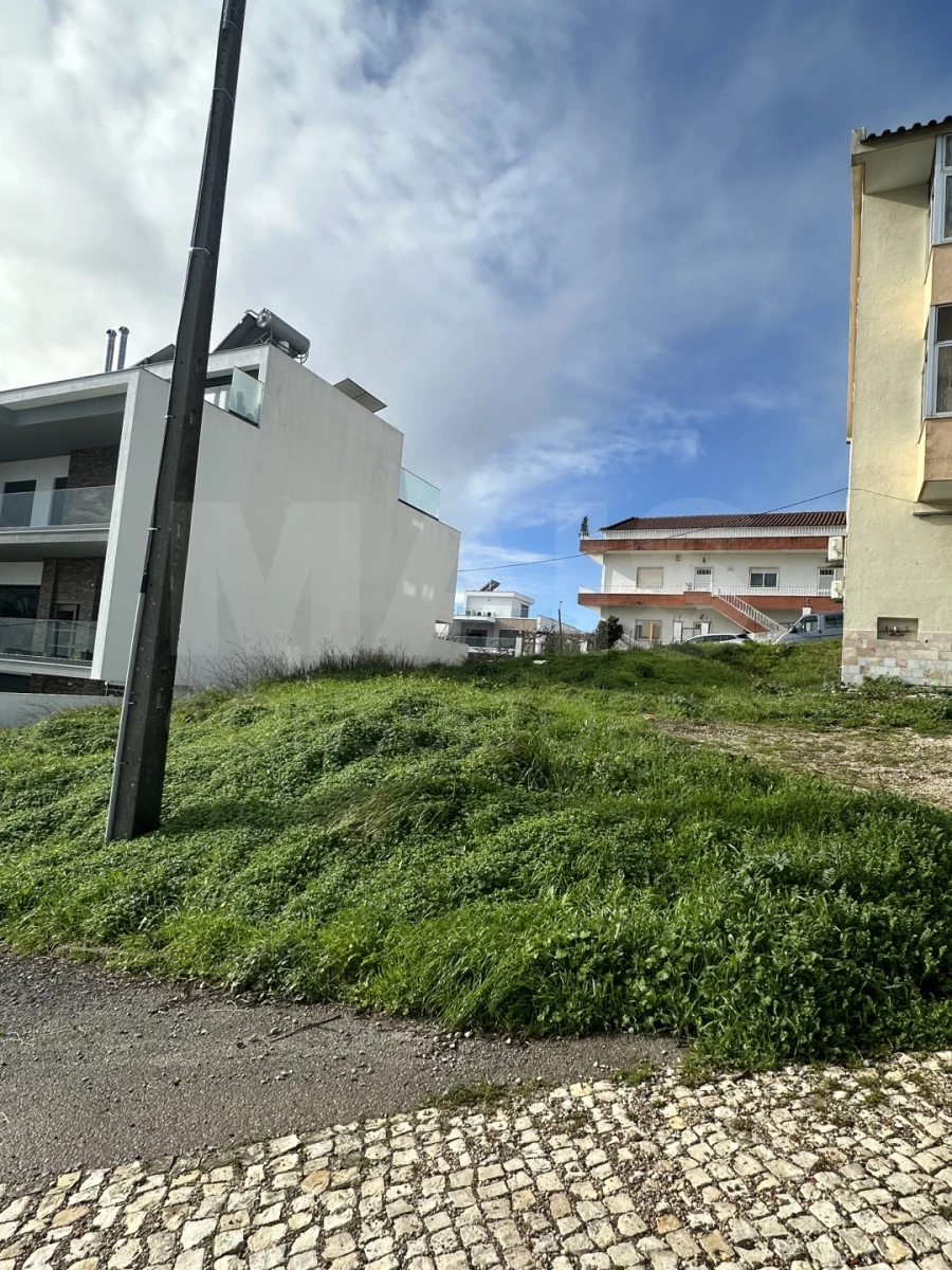 Terreno para Venda em Pontinha e Famões Foto 5