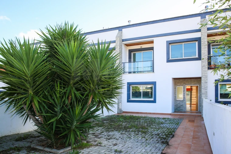 Moradia T3 para Venda em Carnota