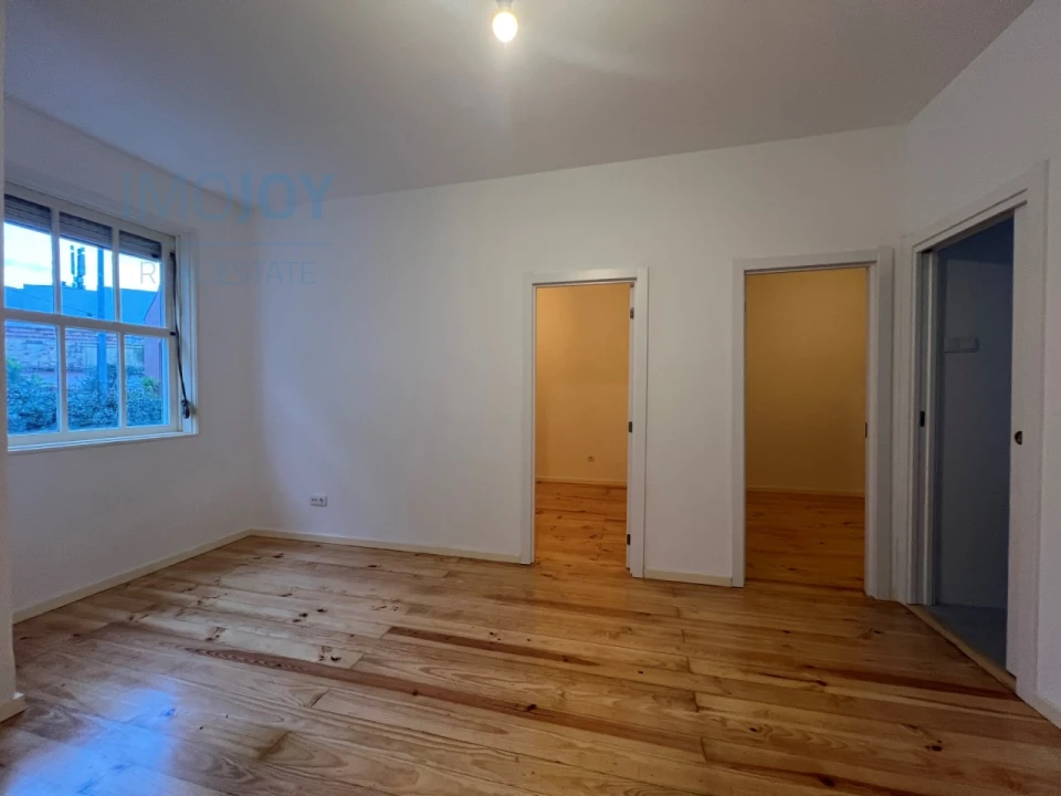 Moradia T2 para Arrendamento em Lordelo do Ouro e Massarelos Foto 4