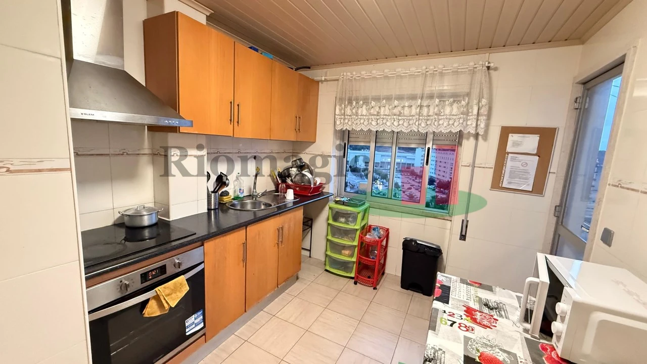 Apartamento T3 para Venda em Rio Maior Foto 2
