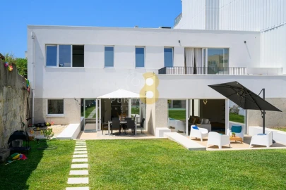 Moradia T5 para Venda em Aldoar, Foz do Douro e Nevogilde