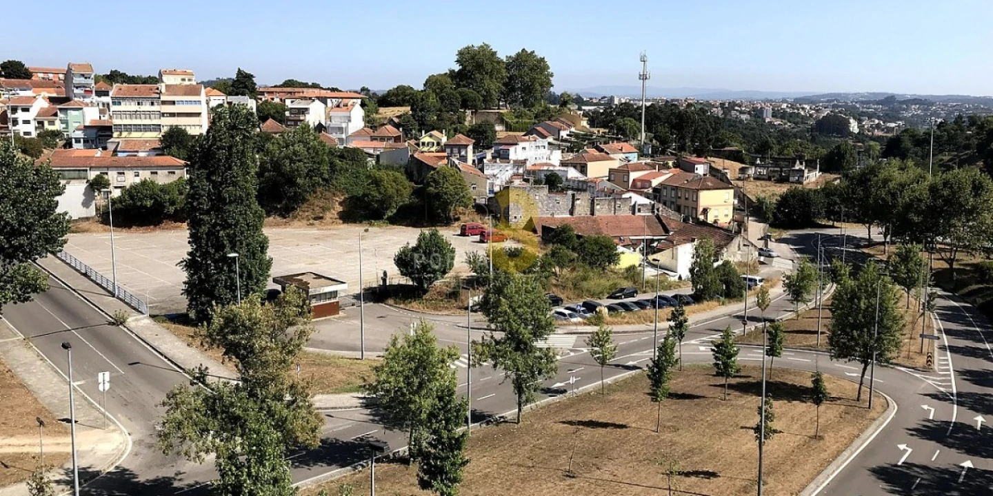 Terreno para Venda em Campanhã Foto 4