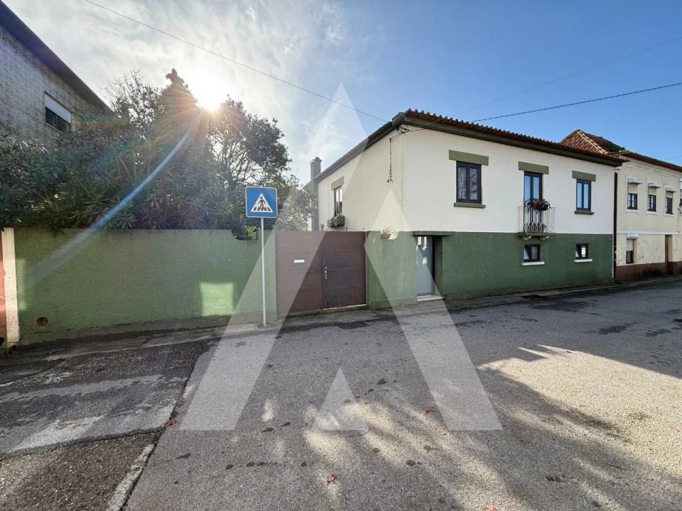 Moradia T4 para Venda em Soza Foto 1