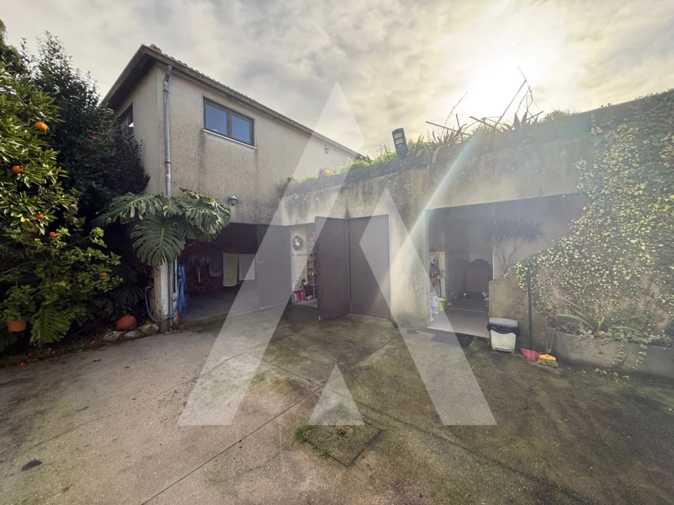 Moradia T4 para Venda em Soza Foto 13