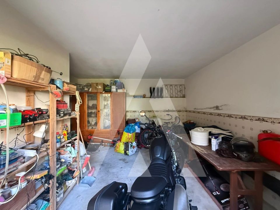 Moradia T4 para Venda em Soza Foto 15