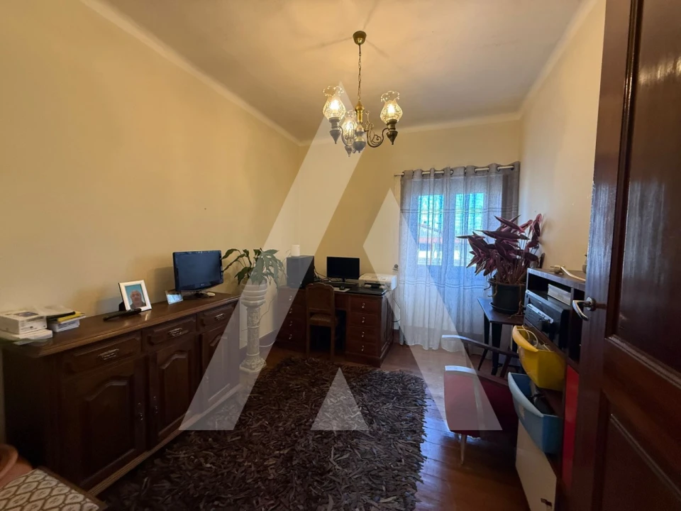 Moradia T4 para Venda em Soza Foto 37