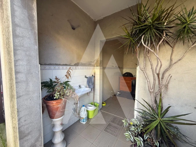 Moradia T4 para Venda em Soza Foto 10