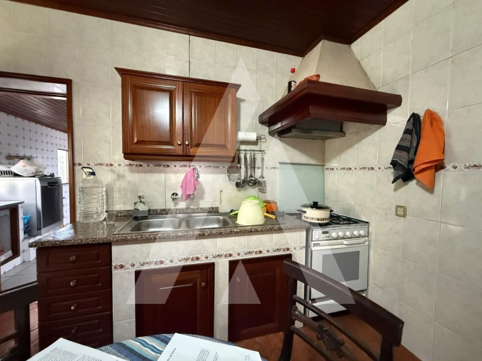 Moradia T4 para Venda em Soza Foto 19