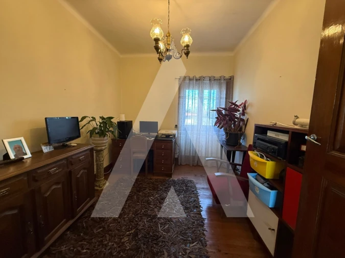 Moradia T4 para Venda em Soza Foto 36