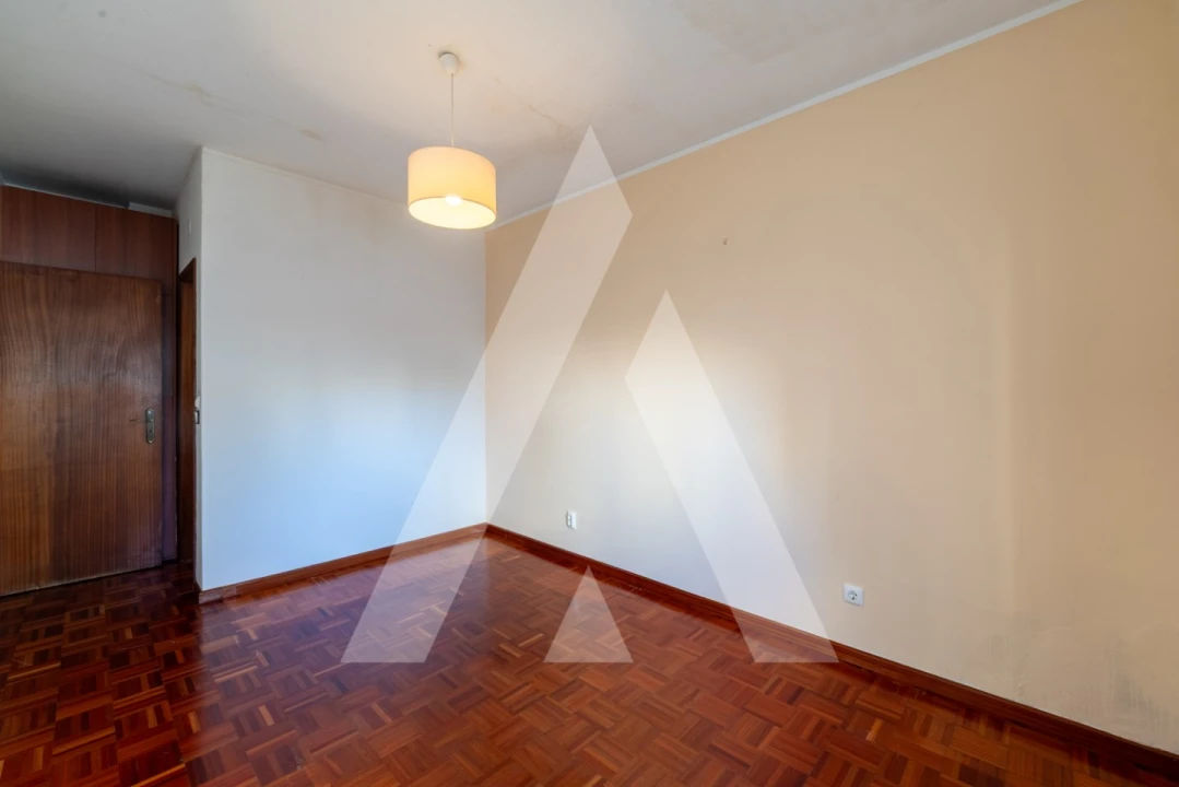 Apartamento T3 para Venda em Odivelas Foto 3