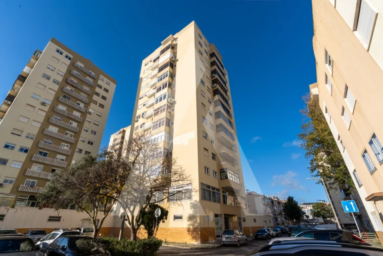 Apartamento T3 para Venda em Odivelas Foto 4