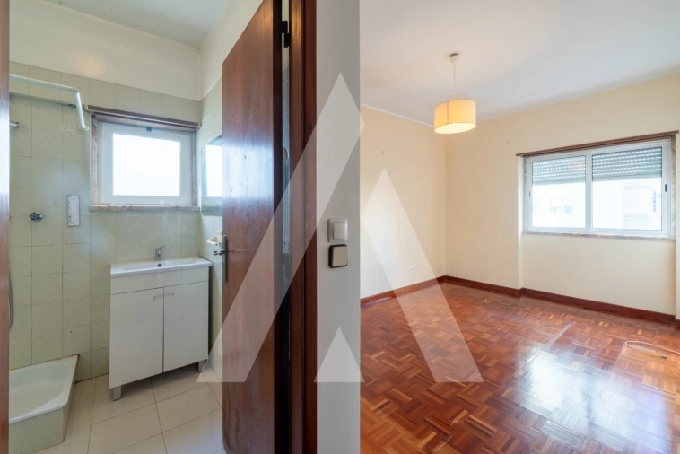 Apartamento T3 para Venda em Odivelas Foto 8