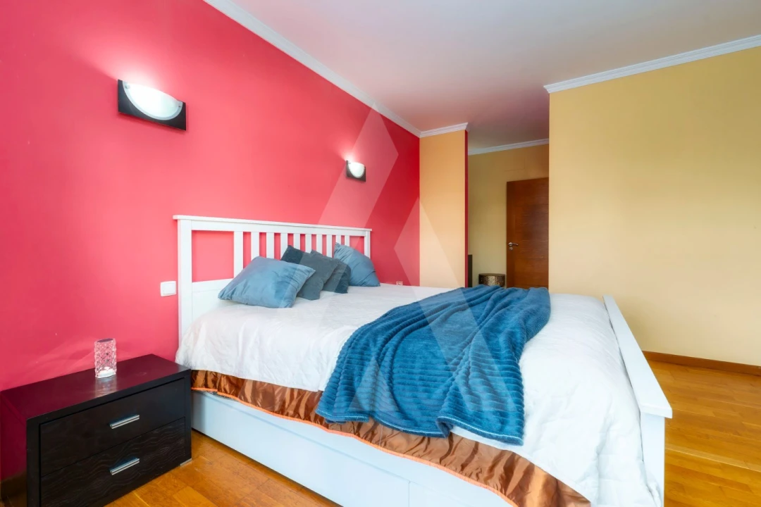 Apartamento T4 para Venda em Faro (Sé e São Pedro) Foto 7