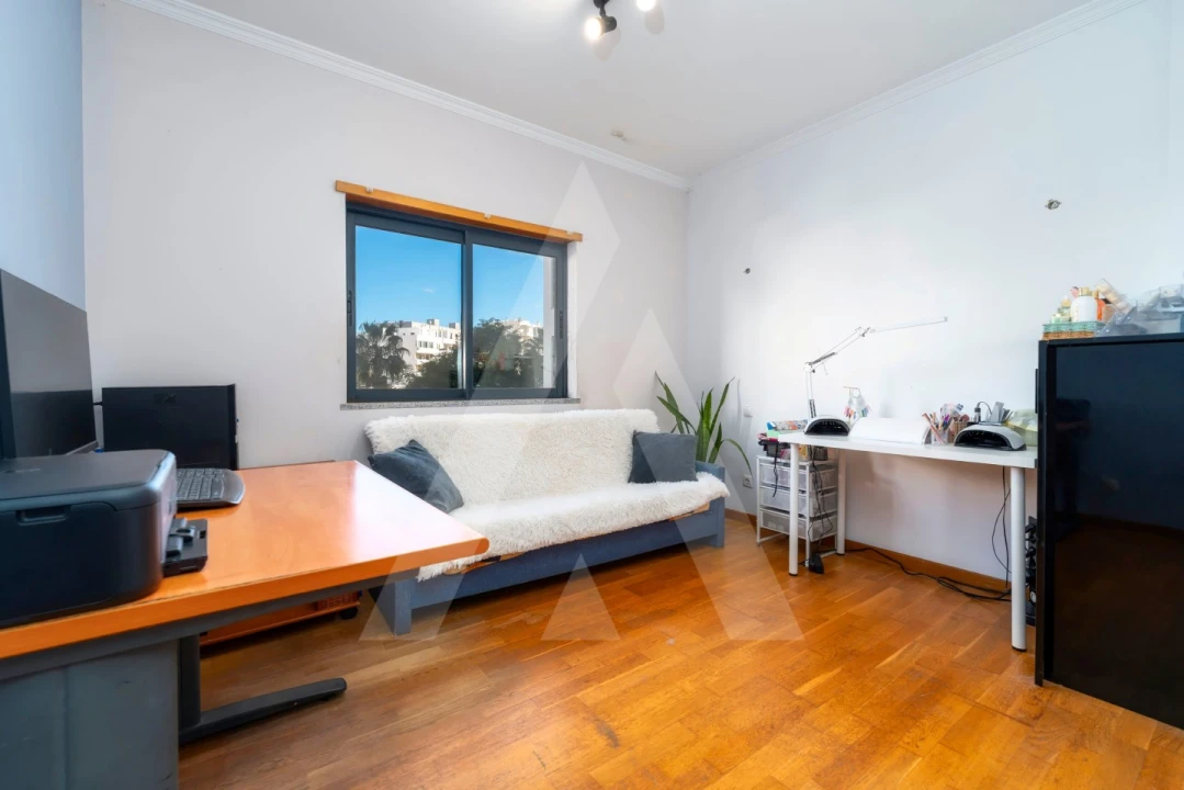 Apartamento T4 para Venda em Faro (Sé e São Pedro) Foto 23