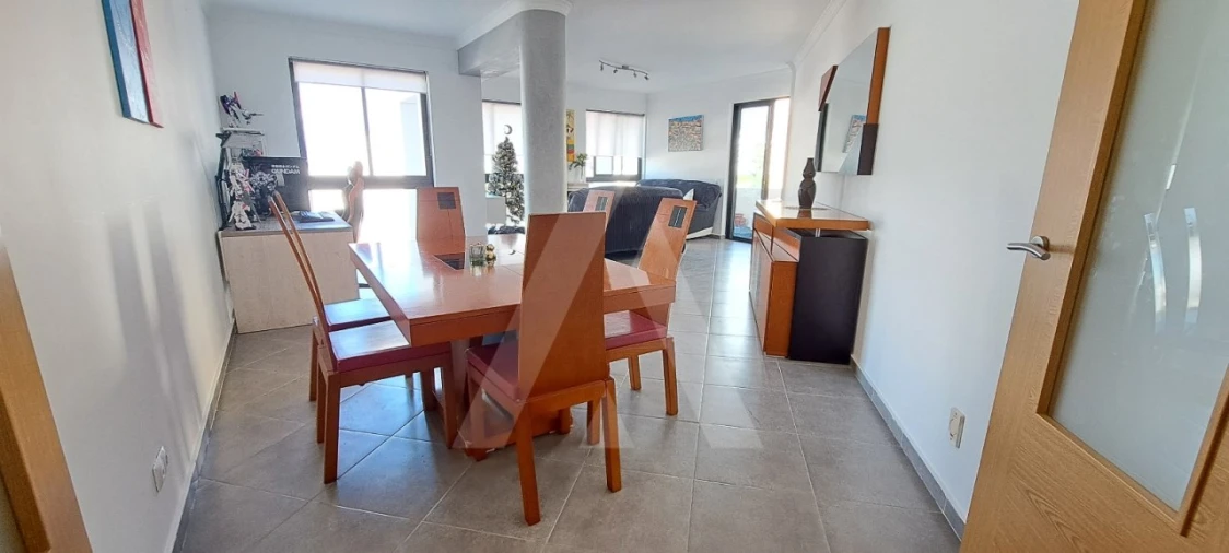 Apartamento T4 para Venda em Faro (Sé e São Pedro) Foto 2