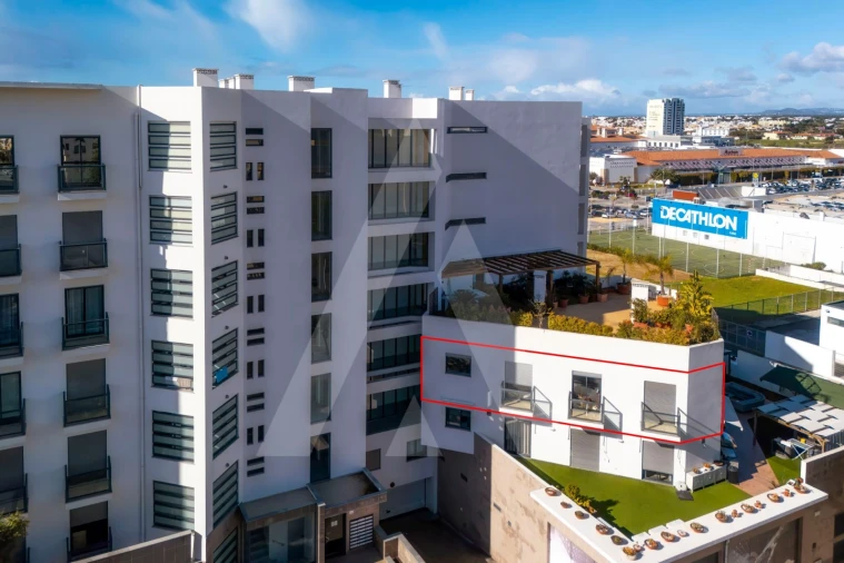 Apartamento T4 para Venda em Faro (Sé e São Pedro) Foto 4