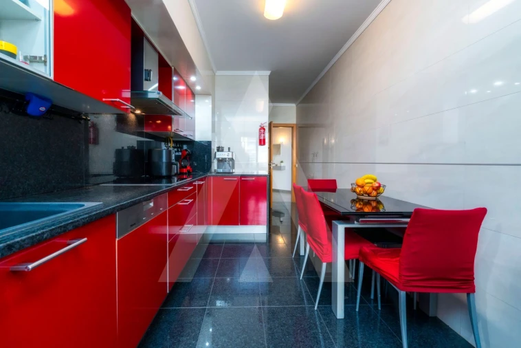 Apartamento T4 para Venda em Faro (Sé e São Pedro) Foto 49