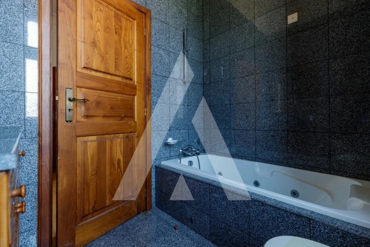 Quinta T4 para Venda em Abragão Foto 17