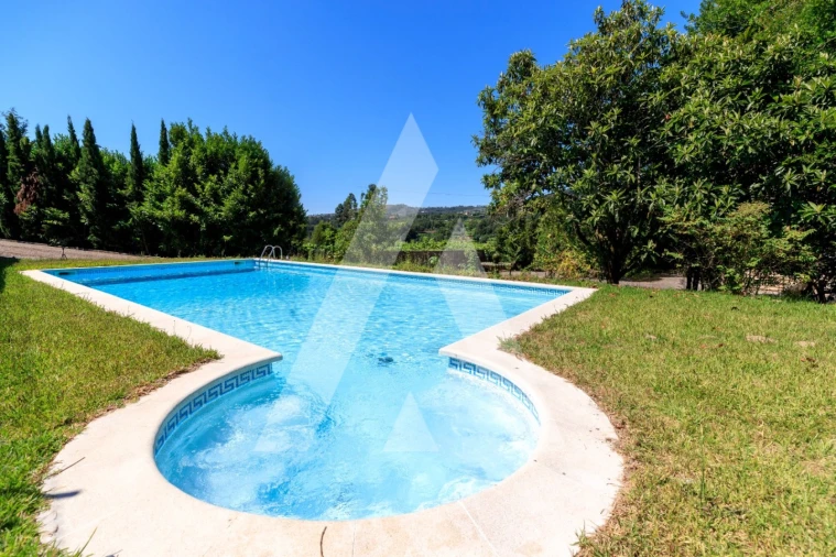 Quinta T4 para Venda em Abragão Foto 31