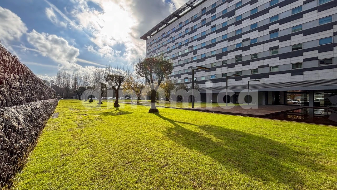 Apartamento T3 para Venda em Antas e Abade de Vermoim Foto 2