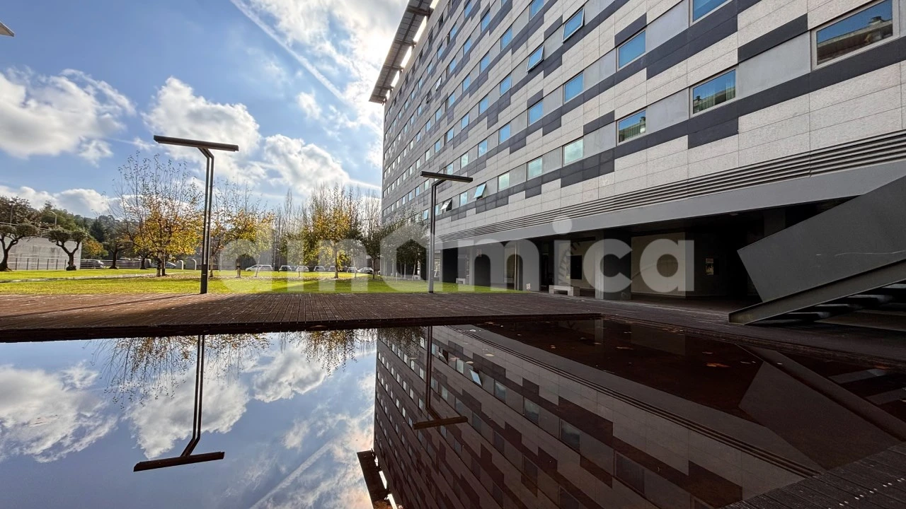 Apartamento T3 para Venda em Antas e Abade de Vermoim Foto 3