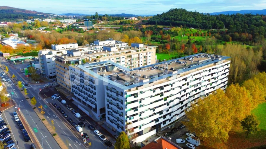 Apartamento T3 para Venda em Antas e Abade de Vermoim Foto 1