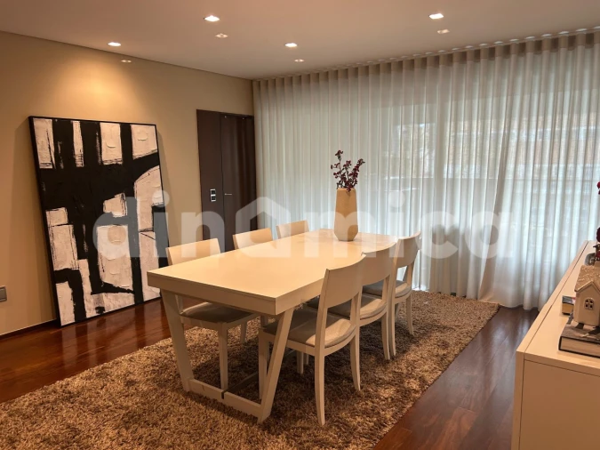 Apartamento T3 para Venda em Antas e Abade de Vermoim Foto 3