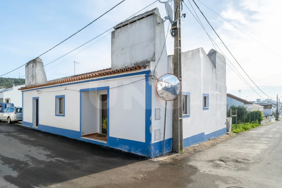 Moradia T2 para Venda em Santiago do Escoural Foto 1