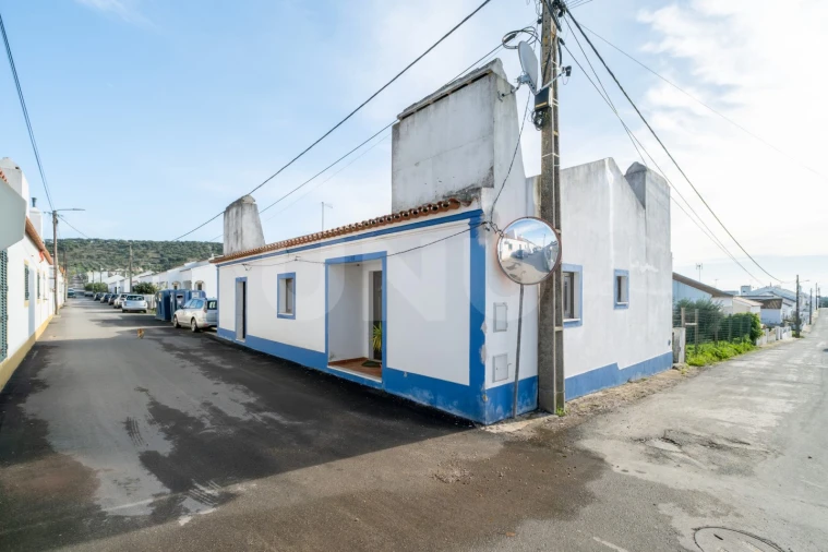 Moradia T2 para Venda em Santiago do Escoural Foto 2