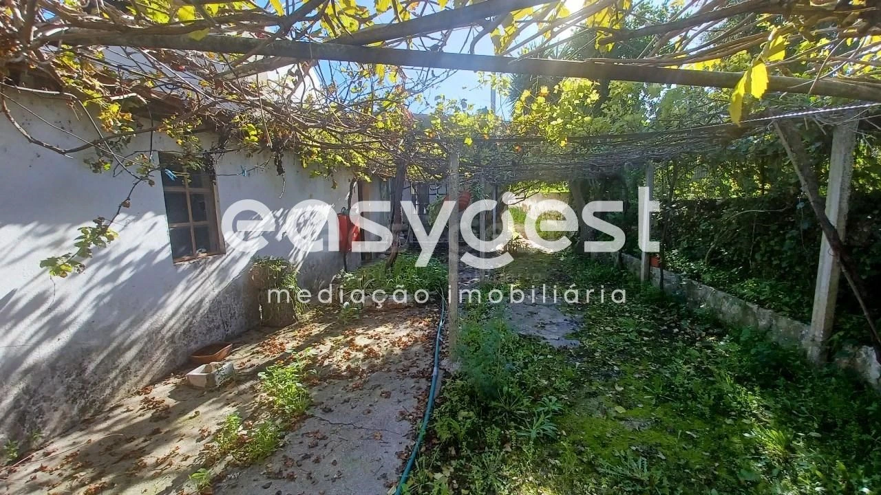 Moradia T3 para Venda em Comenda Foto 12