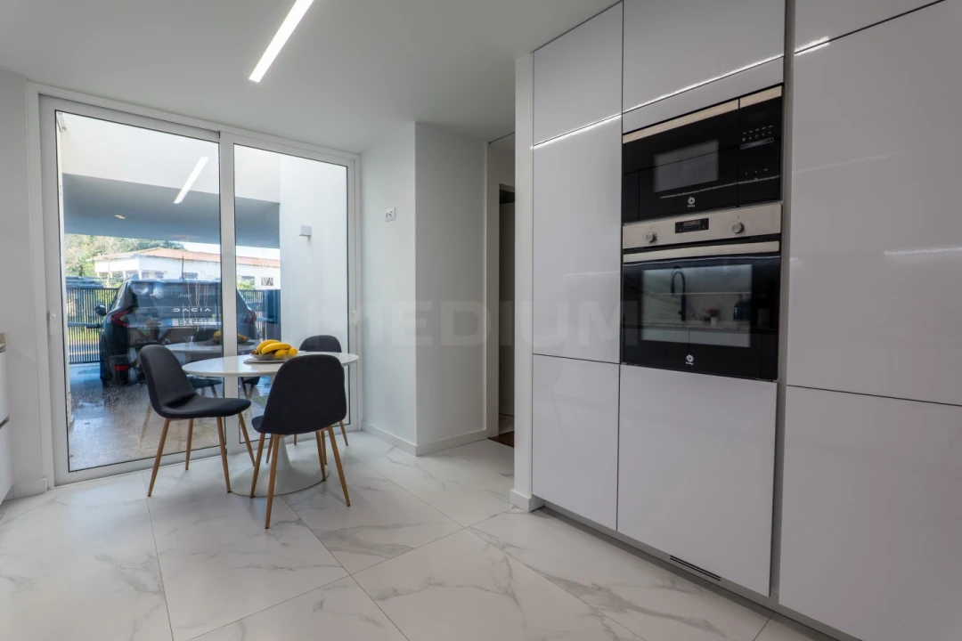 Moradia T3 para Venda em Esmeriz e Cabeçudos Foto 6