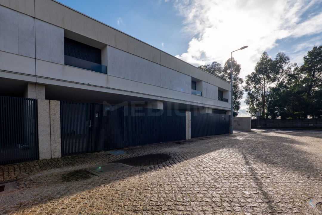 Moradia T3 para Venda em Esmeriz e Cabeçudos Foto 37