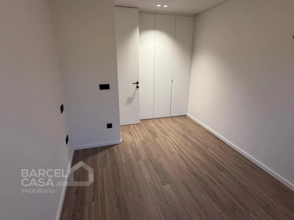 Apartamento T2 para Venda em Barcelos, V.Boa, V.Frescainha Foto 7
