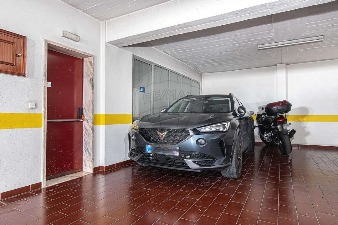 Apartamento T2 para Venda em Vila Franca de Xira Foto 26