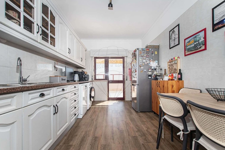 Apartamento T2 para Venda em Vila Franca de Xira Foto 8