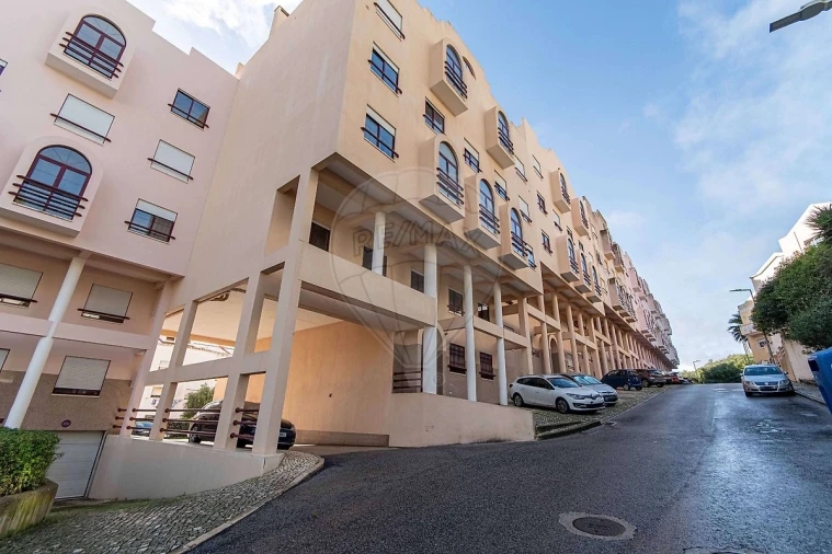 Apartamento T2 para Venda em Vila Franca de Xira Foto 2