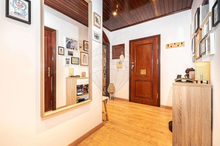 Apartamento T2 para Venda em Vila Franca de Xira Foto 7