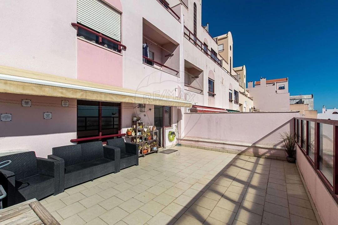 Apartamento T2 para Venda em Vila Franca de Xira Foto 13