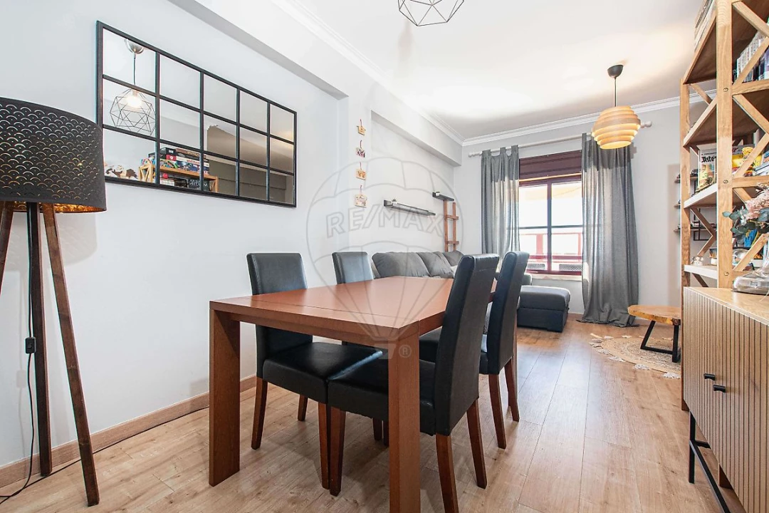 Apartamento T2 para Venda em Vila Franca de Xira Foto 21