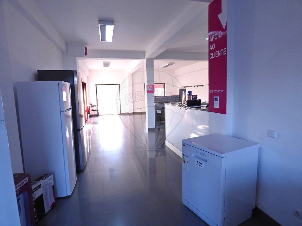 Loja para Venda em Cartaxo e Vale da Pinta Foto 3