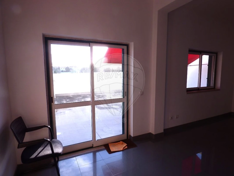 Loja para Venda em Cartaxo e Vale da Pinta Foto 9