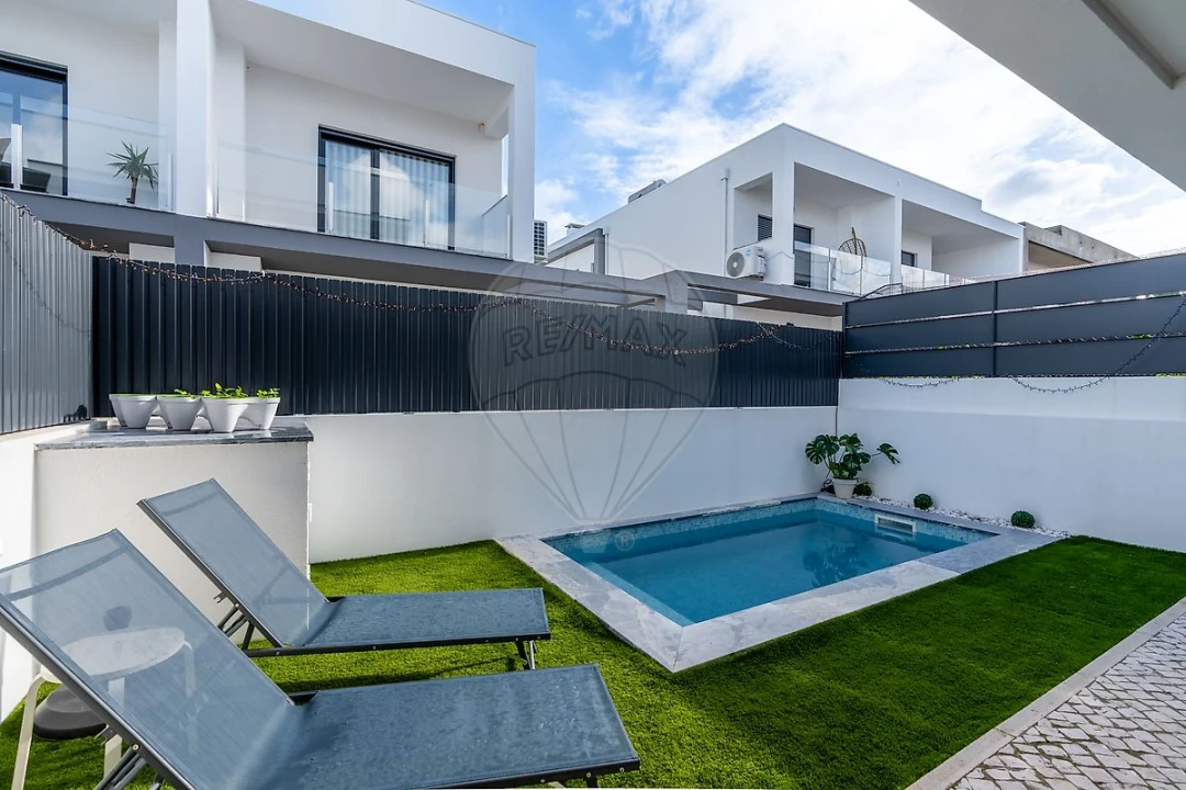 Moradia T3 para Venda em Fernao Ferro Foto 9