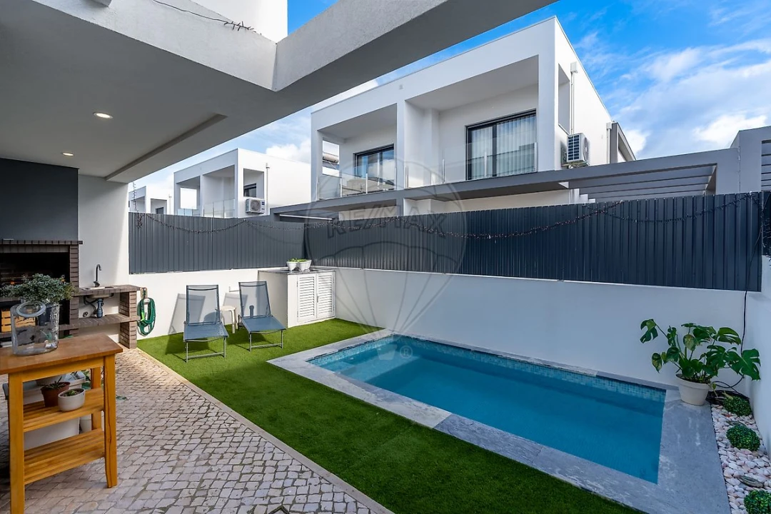 Moradia T3 para Venda em Fernao Ferro Foto 7