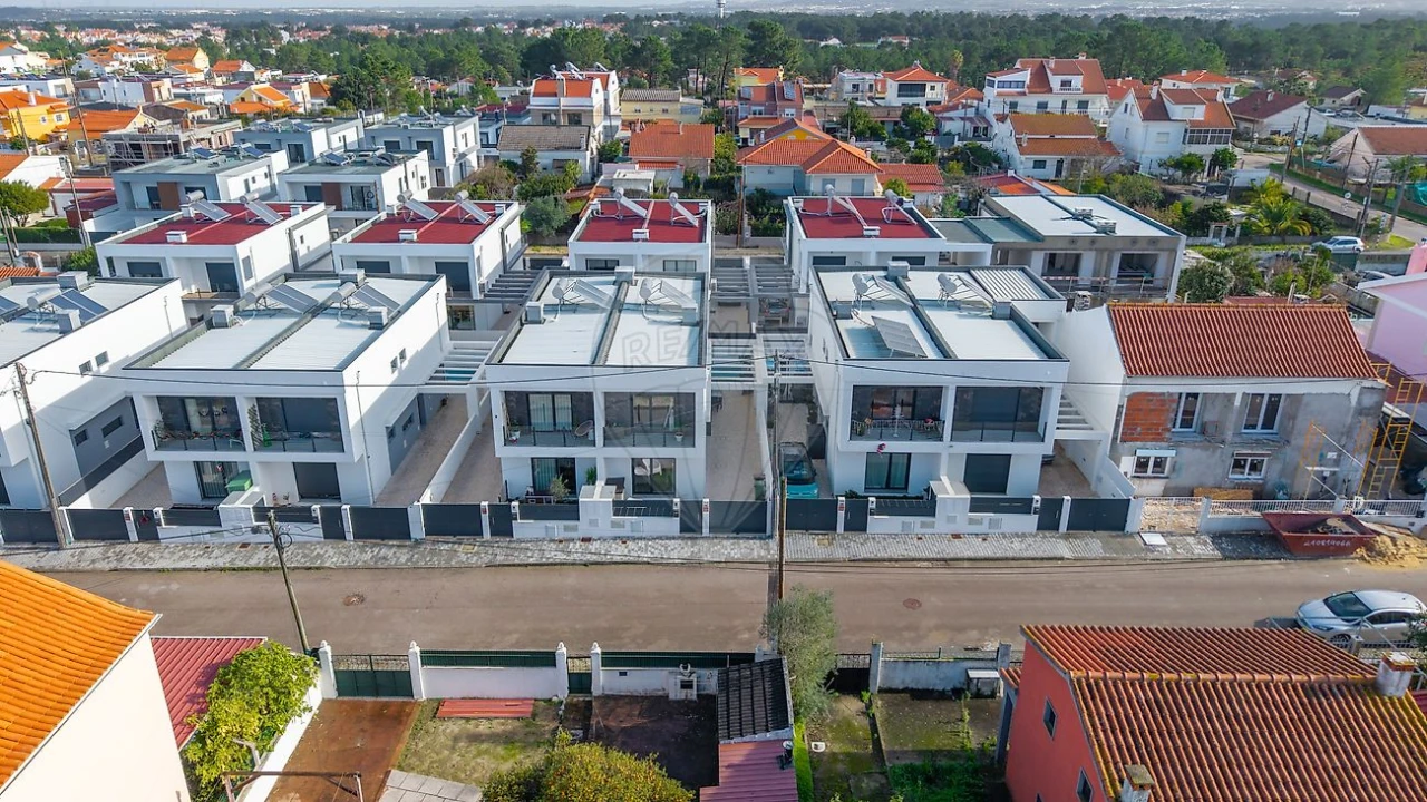 Moradia T3 para Venda em Fernao Ferro Foto 41