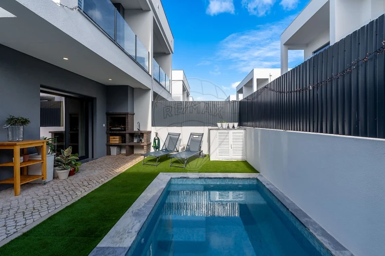 Moradia T3 para Venda em Fernao Ferro Foto 6